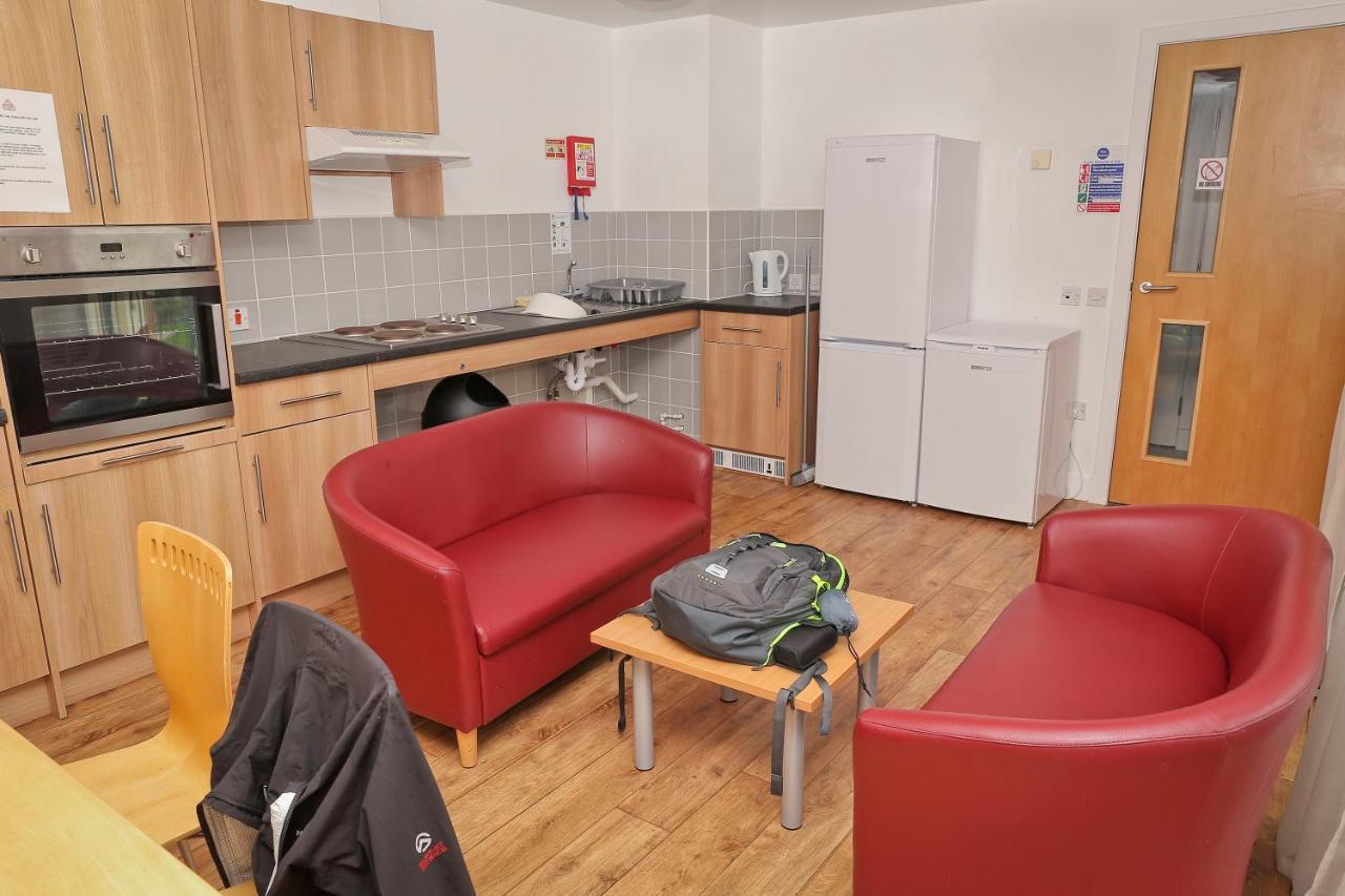 Perth Youth Hostel And Apartments Bagian luar foto